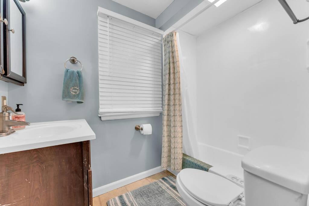 Central Falls Hideaway Cuyahoga Falls Esterno foto