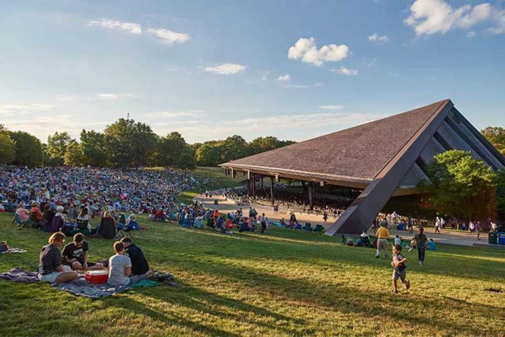 Central Falls Hideaway Cuyahoga Falls Esterno foto