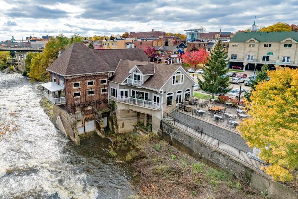 Central Falls Hideaway Cuyahoga Falls Esterno foto